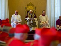 Benedetto XVI rinuncia al suo Pontificato