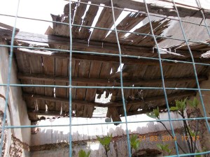 In stato di degrado il soffitto della Cappella dell'ospizio - Foto di Filippo D'Agostino