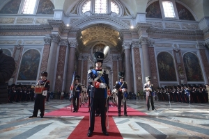 Gli onori dei Granatieri di Sardegna al Duca di San Pietro