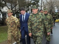 Il comandante della Kosovo Force in Serbia per gli High Level Talks