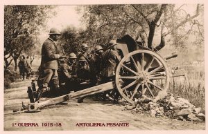 Un obice scudato dell'artiglieria italiana durante la prima guerra mondiale