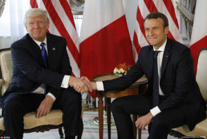 Il presidente degli Stati Uniti Trump e il presidente francese Macron