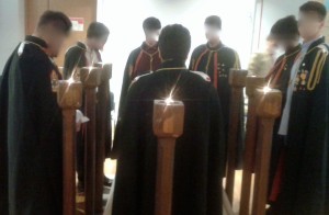 I giovani DeMolay durante la cerimonia